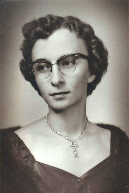 Obituary of Marion B. "Cookie" Bennett Lee