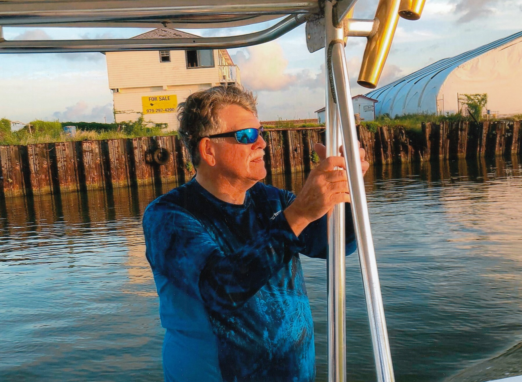 Obituary of David Wayne Hall