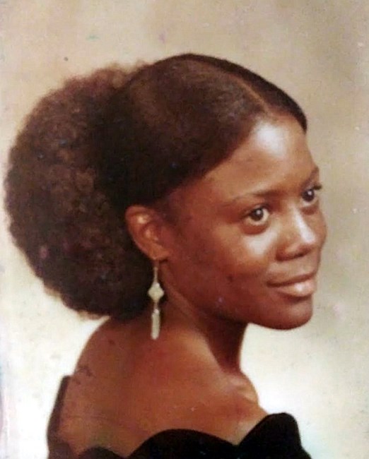 Obituary of Beverly Rochelle Moore