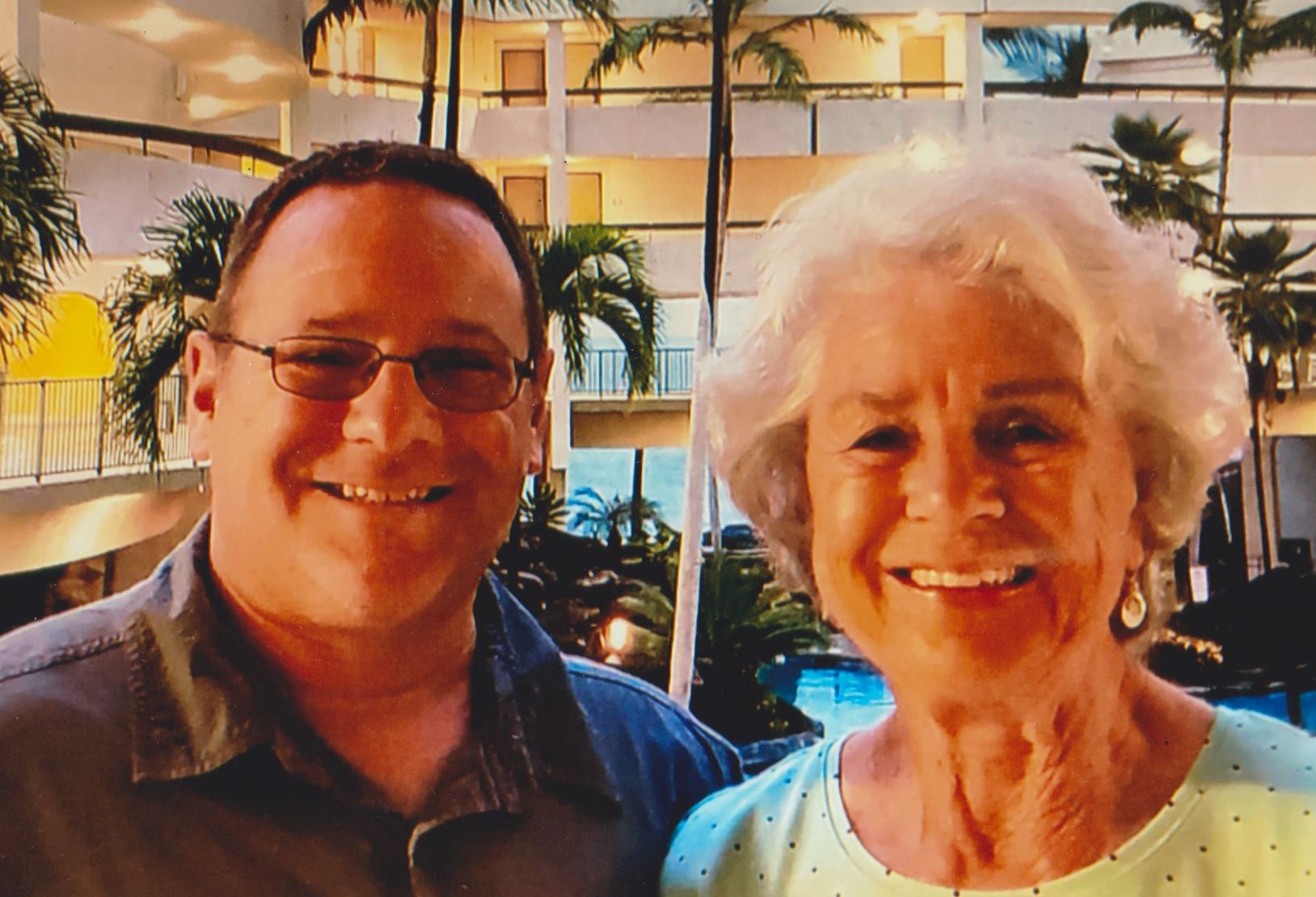 Obituary of Gloria M. Lockyer