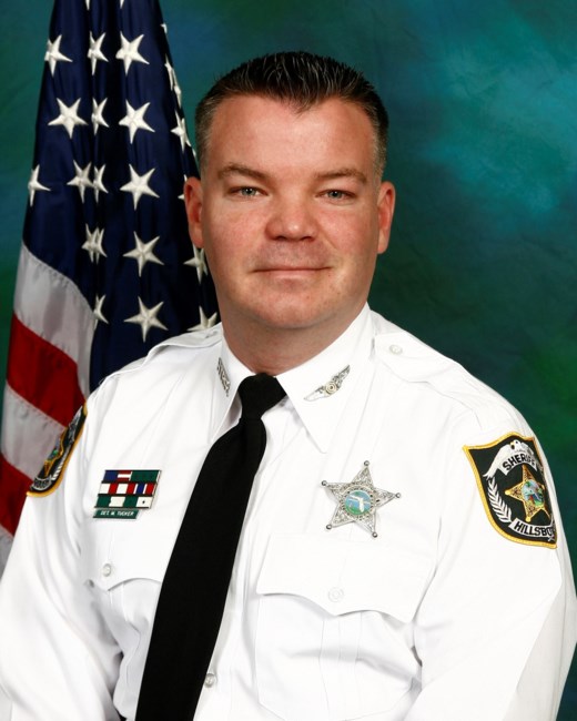 Obituario de Mark D Tucker