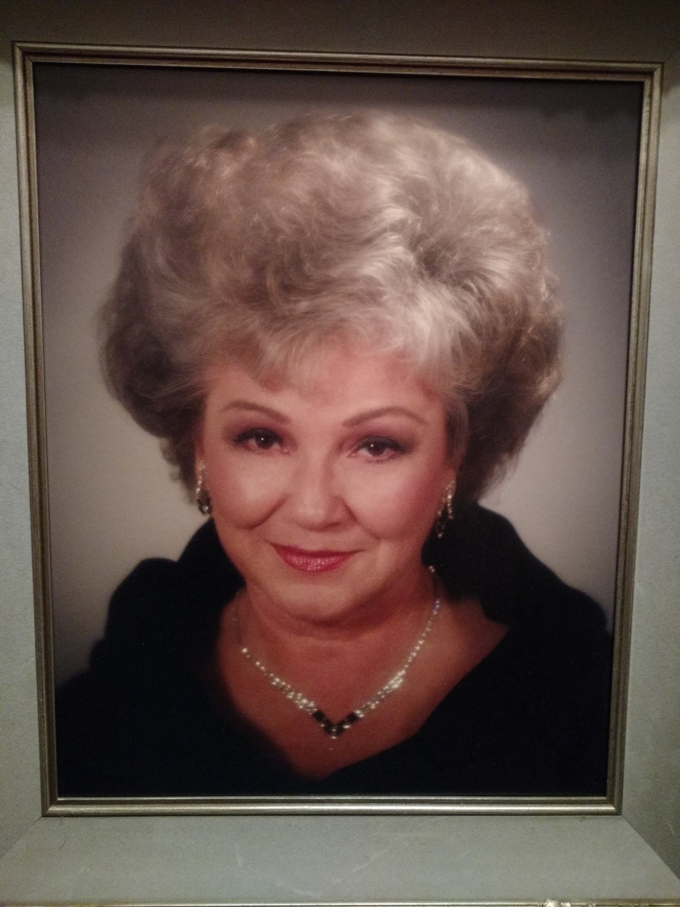Obituary of Dolores Juanita Larson Huckins