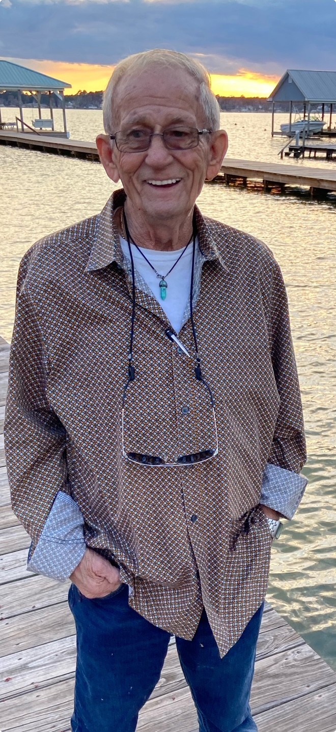 Avis de décès de James A Hewett