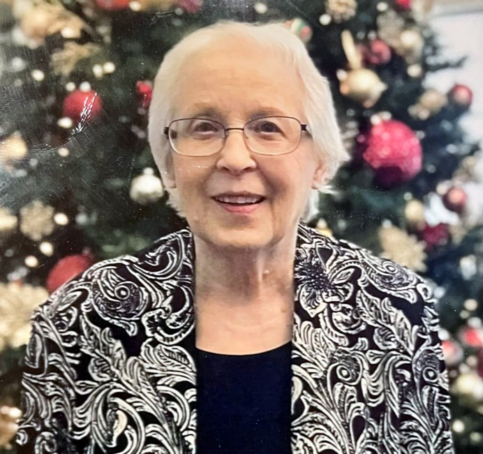 Obituary of Gloria Whalen