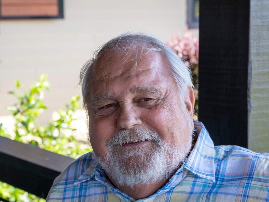 Obituario de Daniel L. Hughes