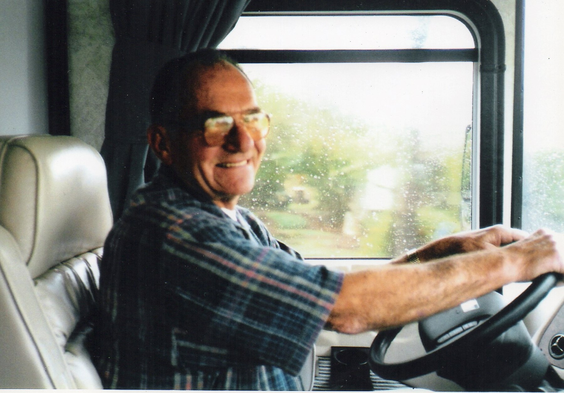 Obituary of Arie Lenord Van Groningen