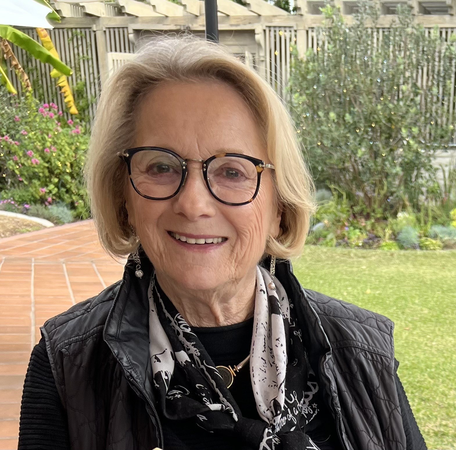 Obituary of Dorothy Lynne Leshner