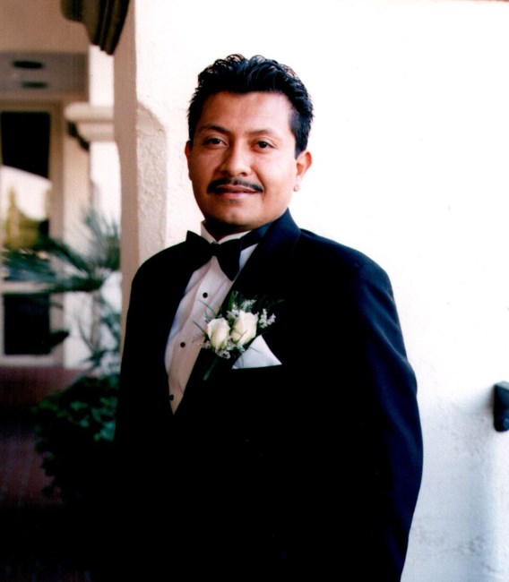 Obituary of Raul E. Gomez Lopez