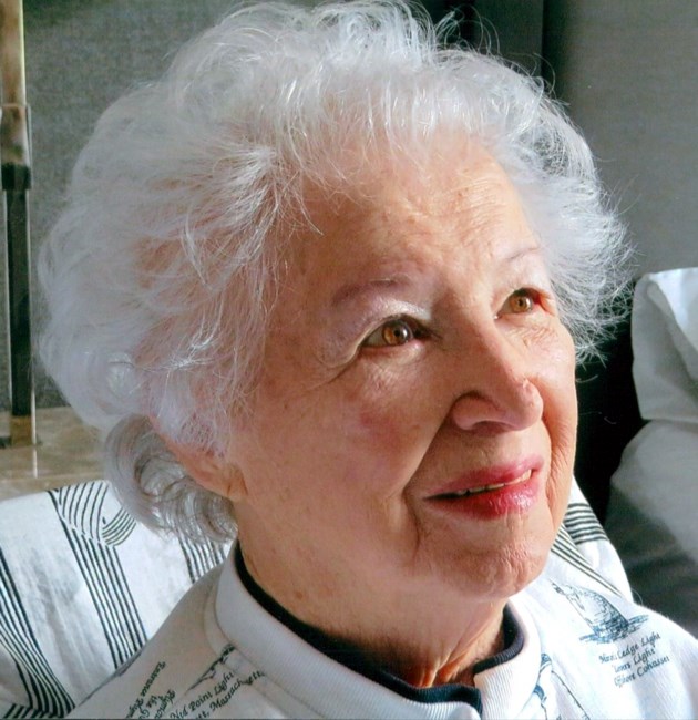 Obituary of Lorraine Raymond Simons