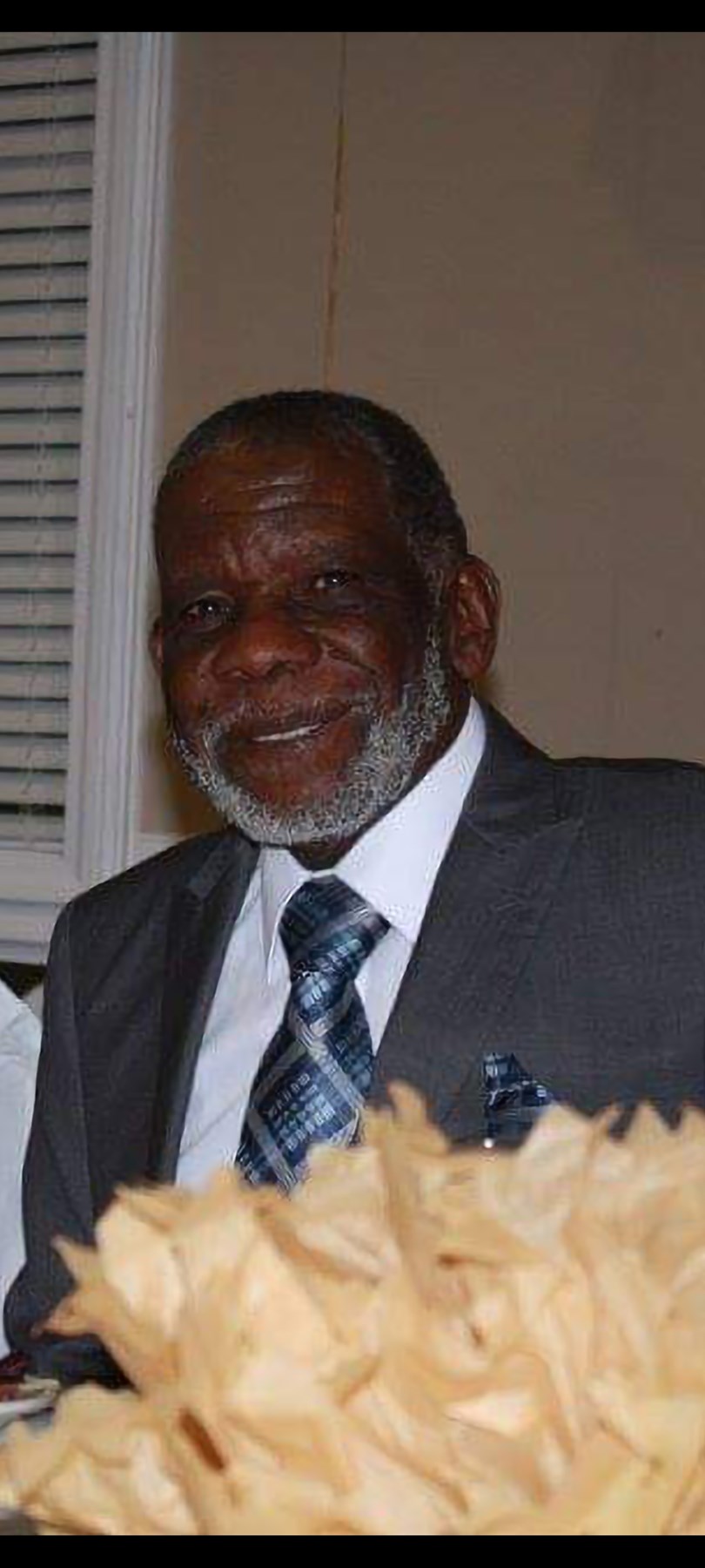 Obituario de Deacon Admiral George Gordon