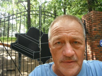 Obituary of William D Vance