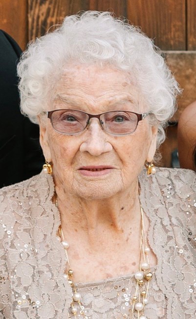 Obituary of Mary Ellen Kelly