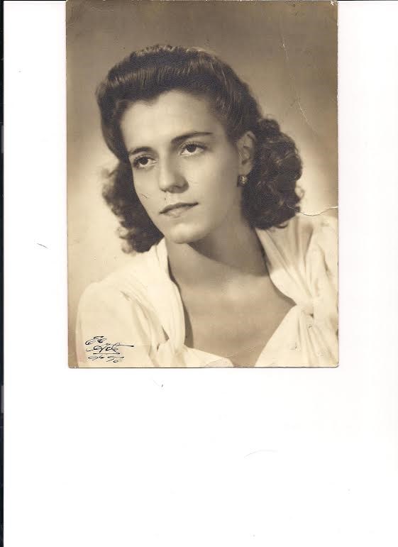 Obituary of Elena Flores