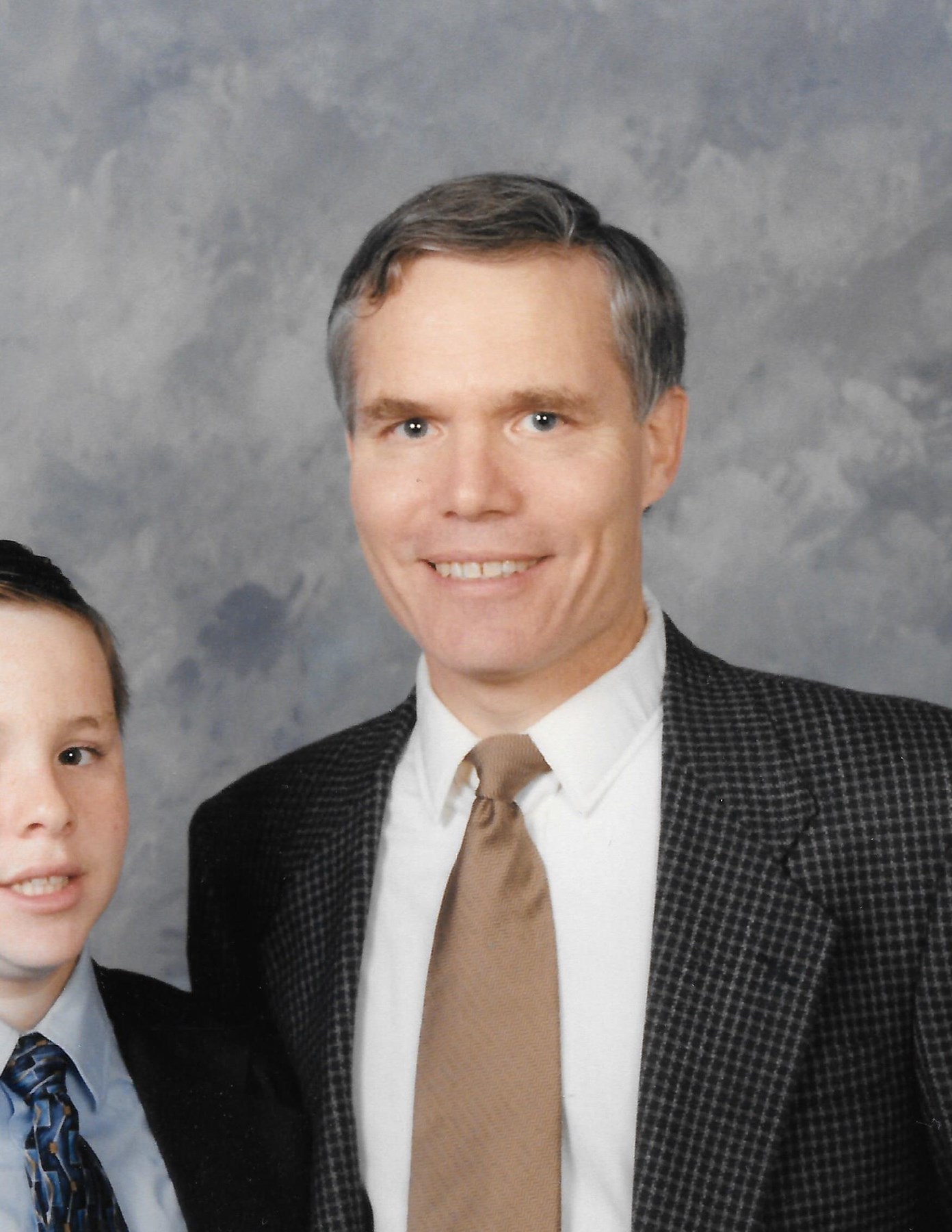 Obituary of Dr. Willilam Hastrup Jr.