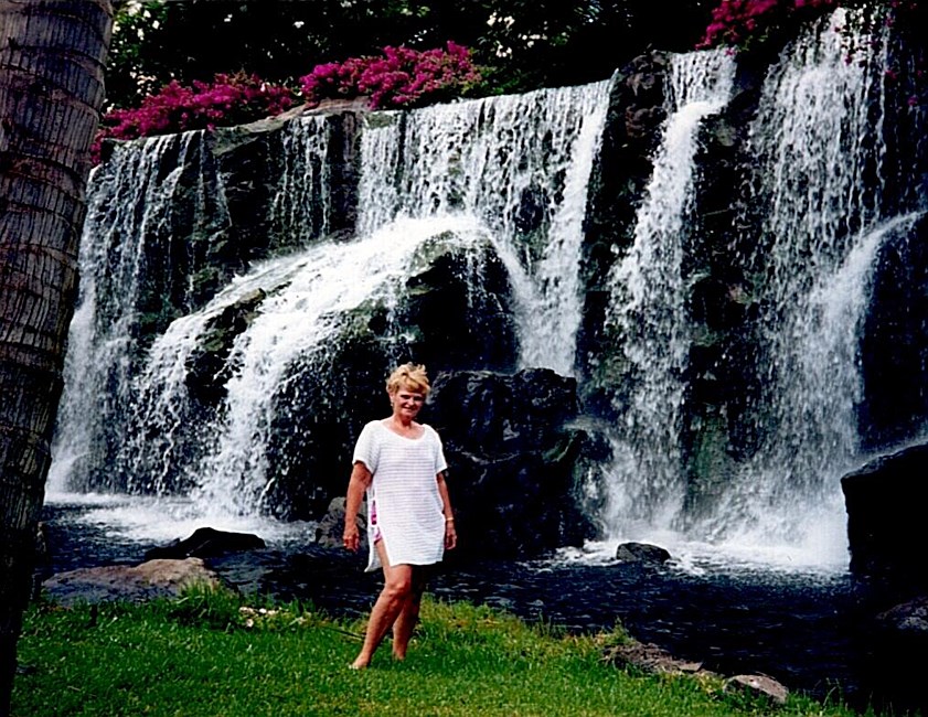 Obituary of Eleanor Jeanette Ovak