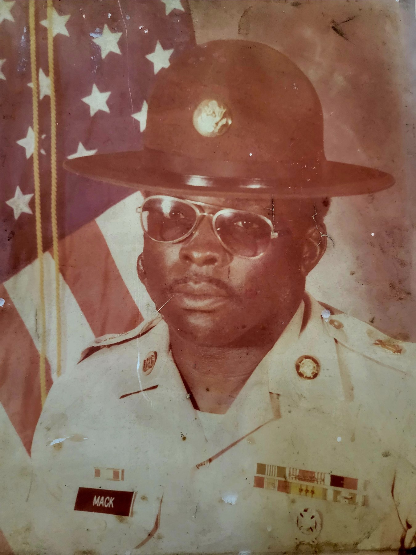 Obituary of Charlie L Mack