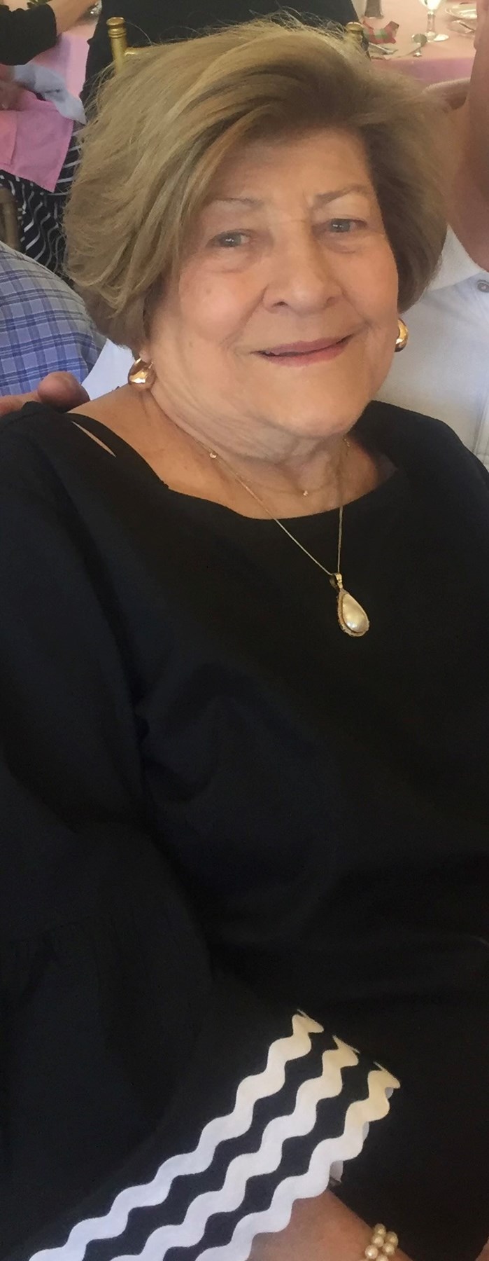 Obituary of Elsie Triantos