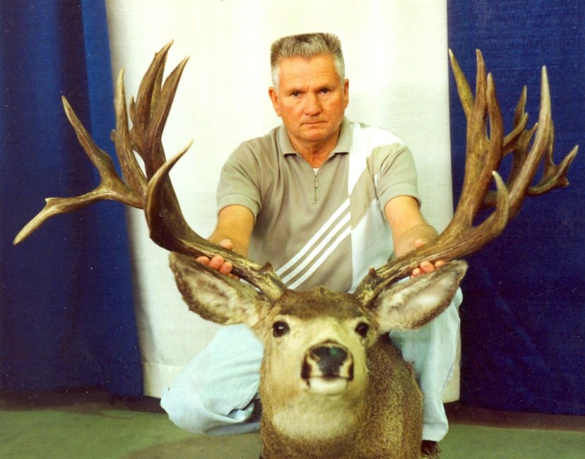 Obituary of Raymond Robert Cross