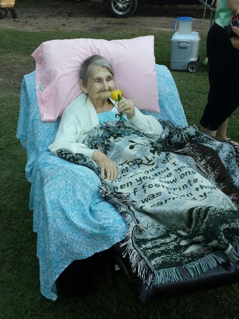 Obituary of Freida Mae Bryant Kniphfer