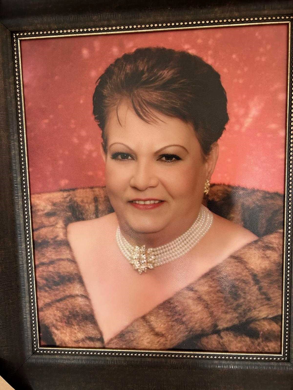 Obituario de Maria Gloria Diaz de Flores