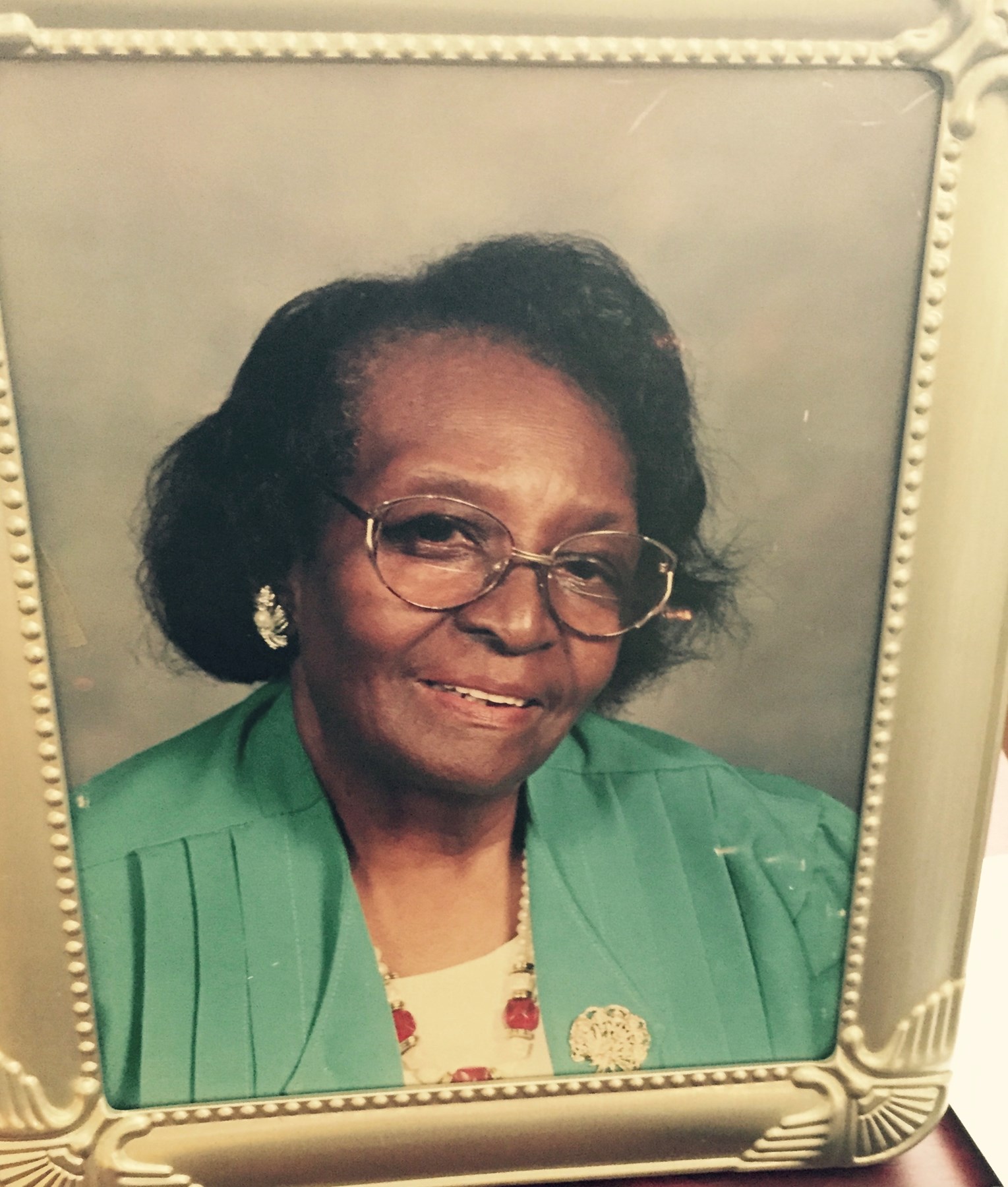 Obituario de Dora L. Samuel