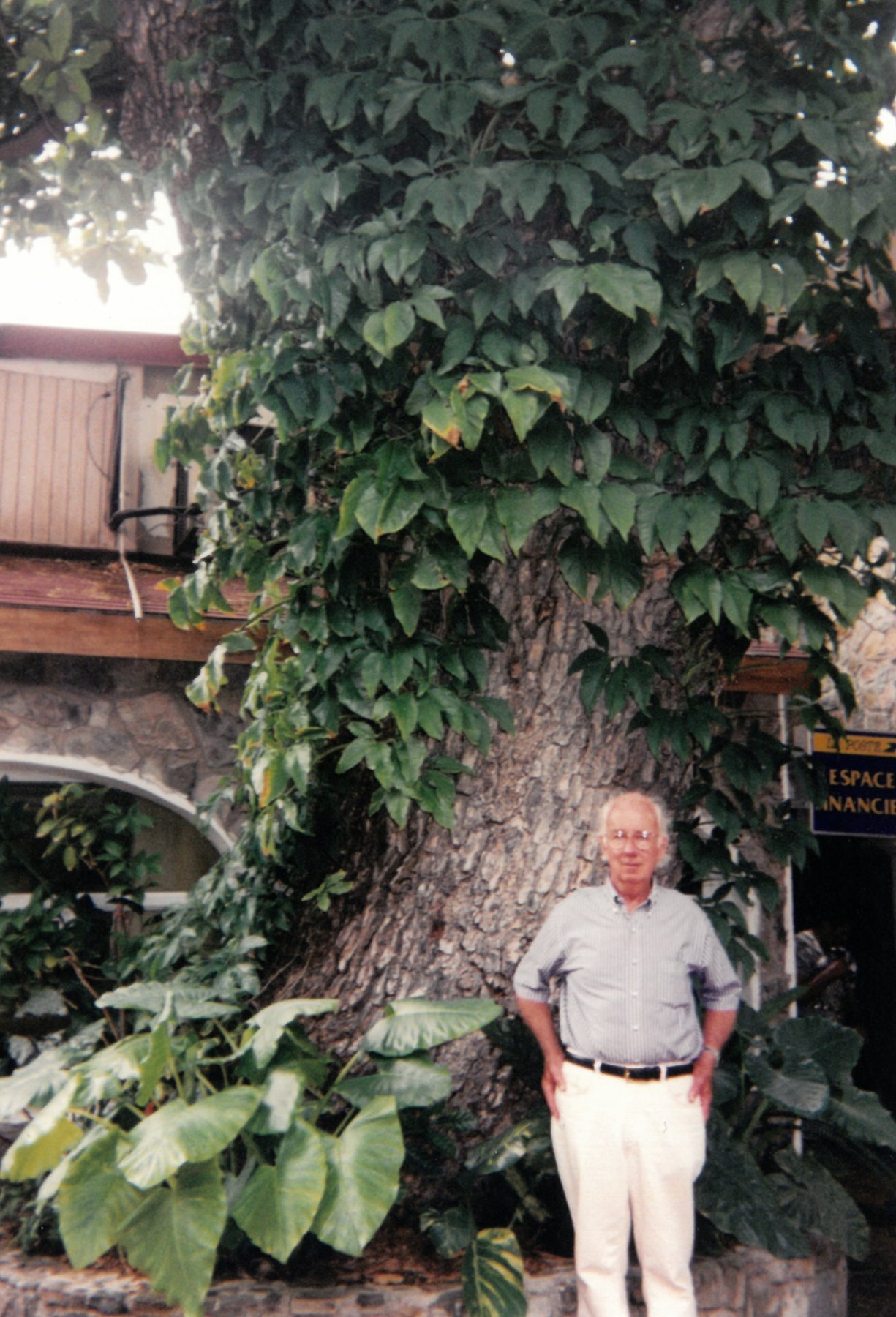 Obituary of Dr. John Roy Owen