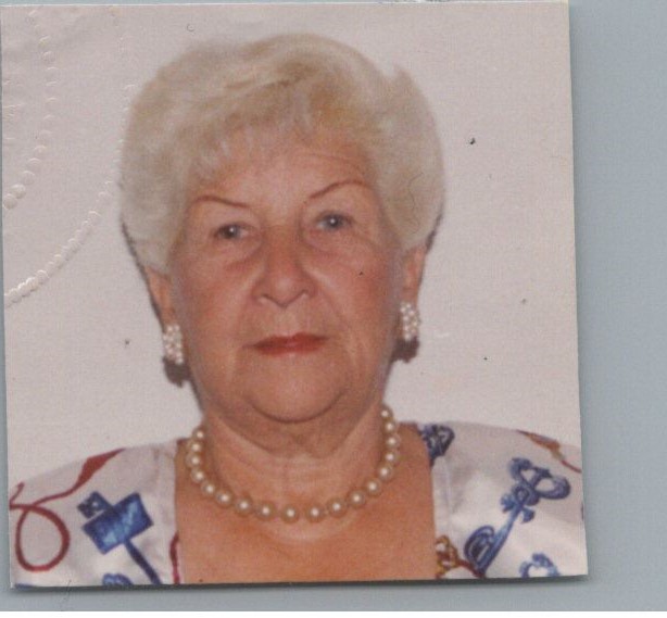 Obituary of Esther Diaz