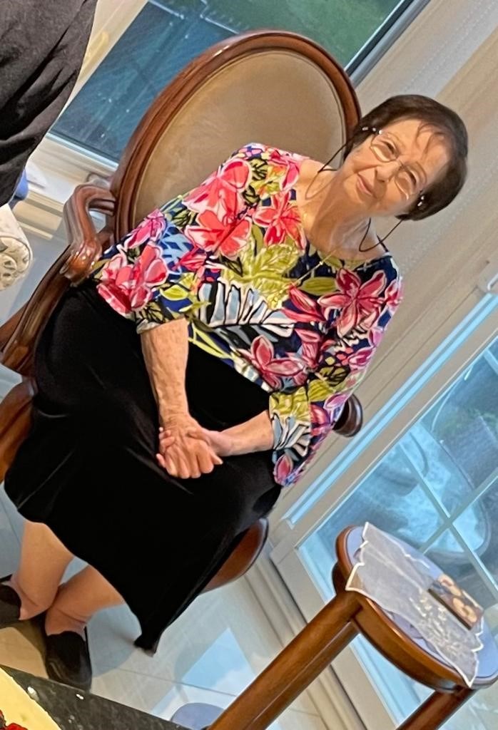 Obituario de Laure Halak