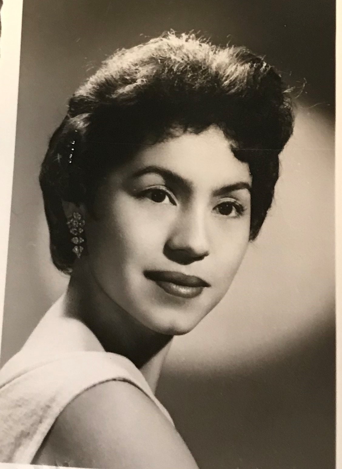 Obituary of Margarita V. Esparza