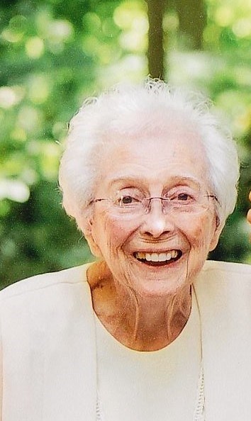 Obituary of Yvonne "Bonnie" Fear