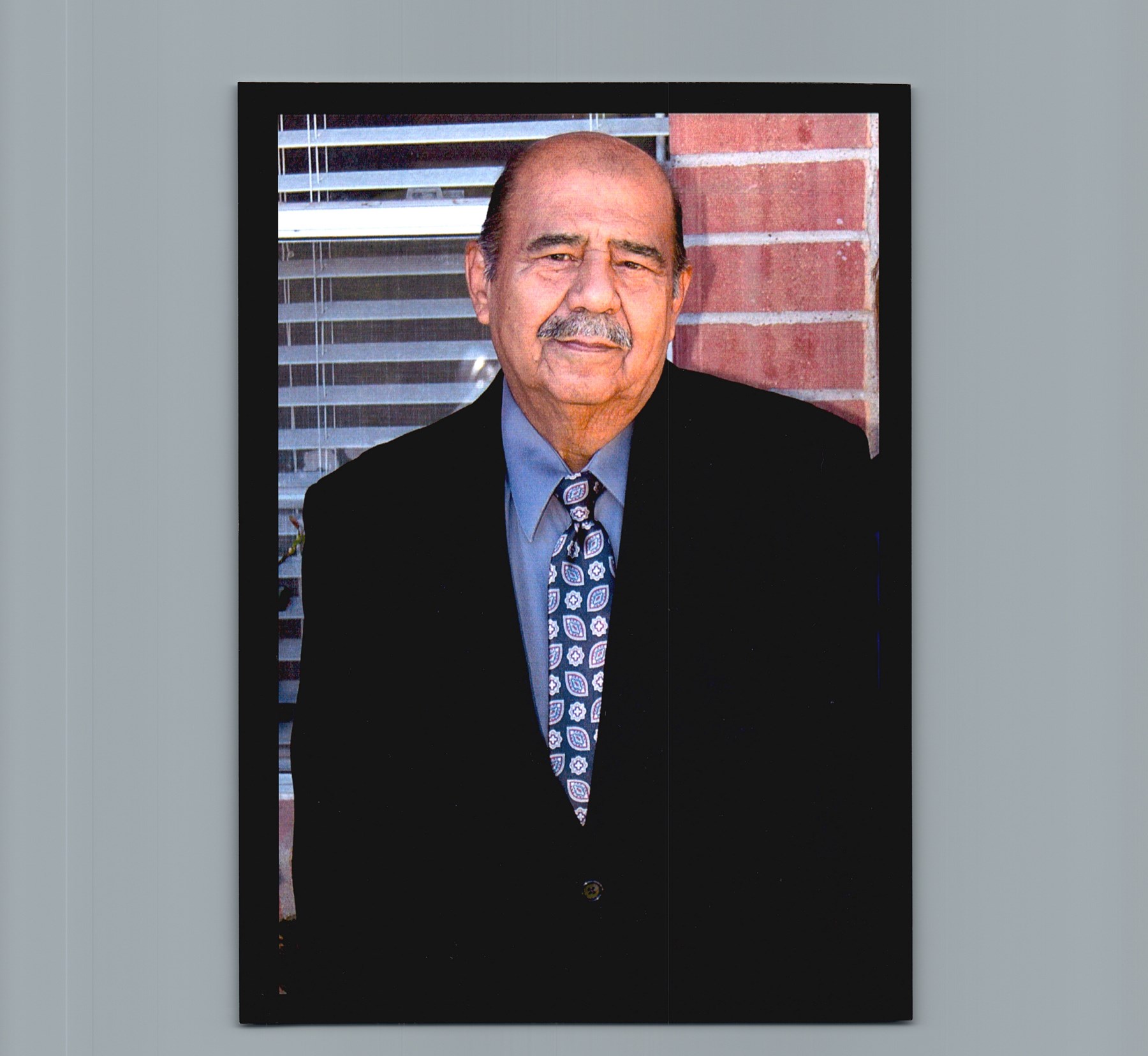 Avis de décès de George Salazar