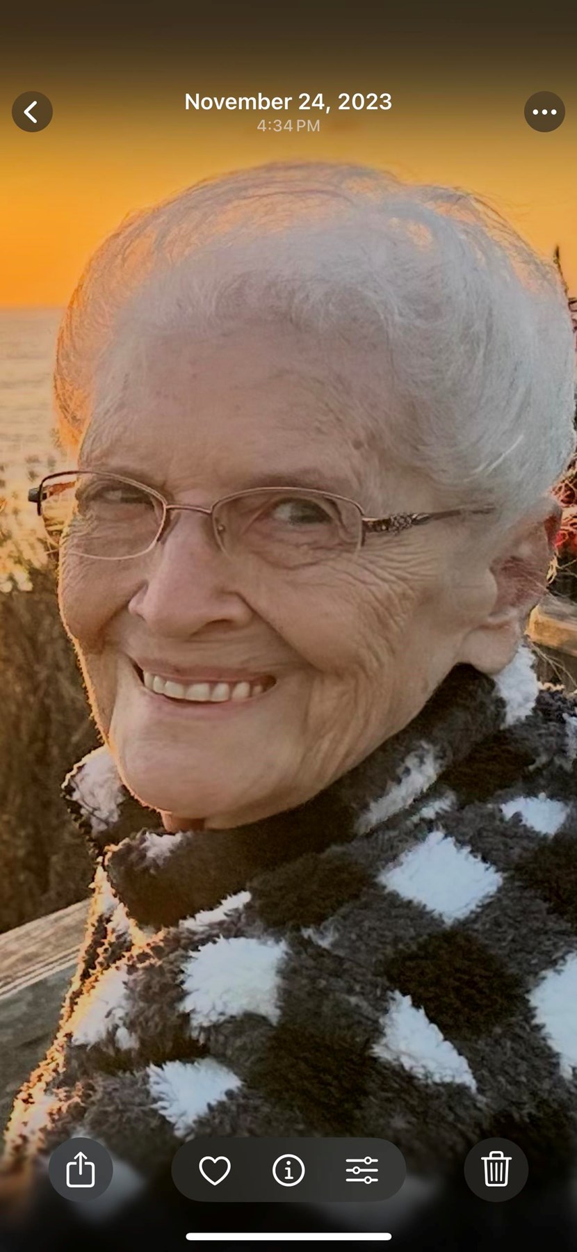 Avis de décès de Beverly Jean Shields