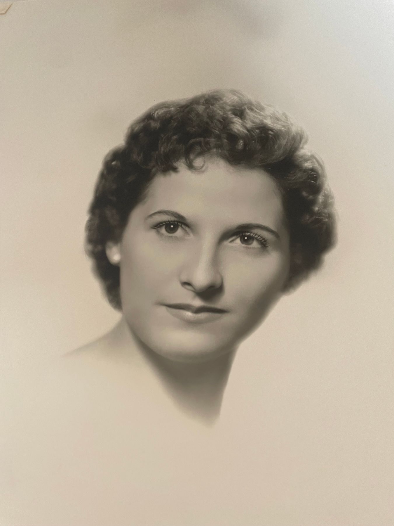 Avis de décès de Laura P. Trueba