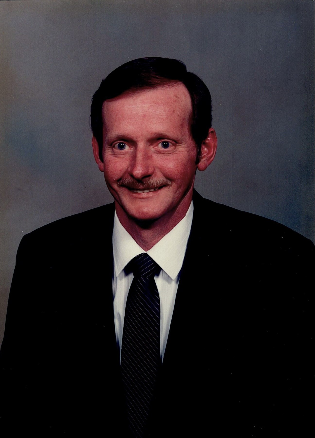 Obituary of Ronnie Lonzo Cantrell