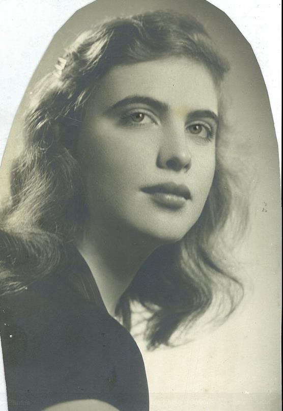 Obituary of Yvonne Herrera Cantilo