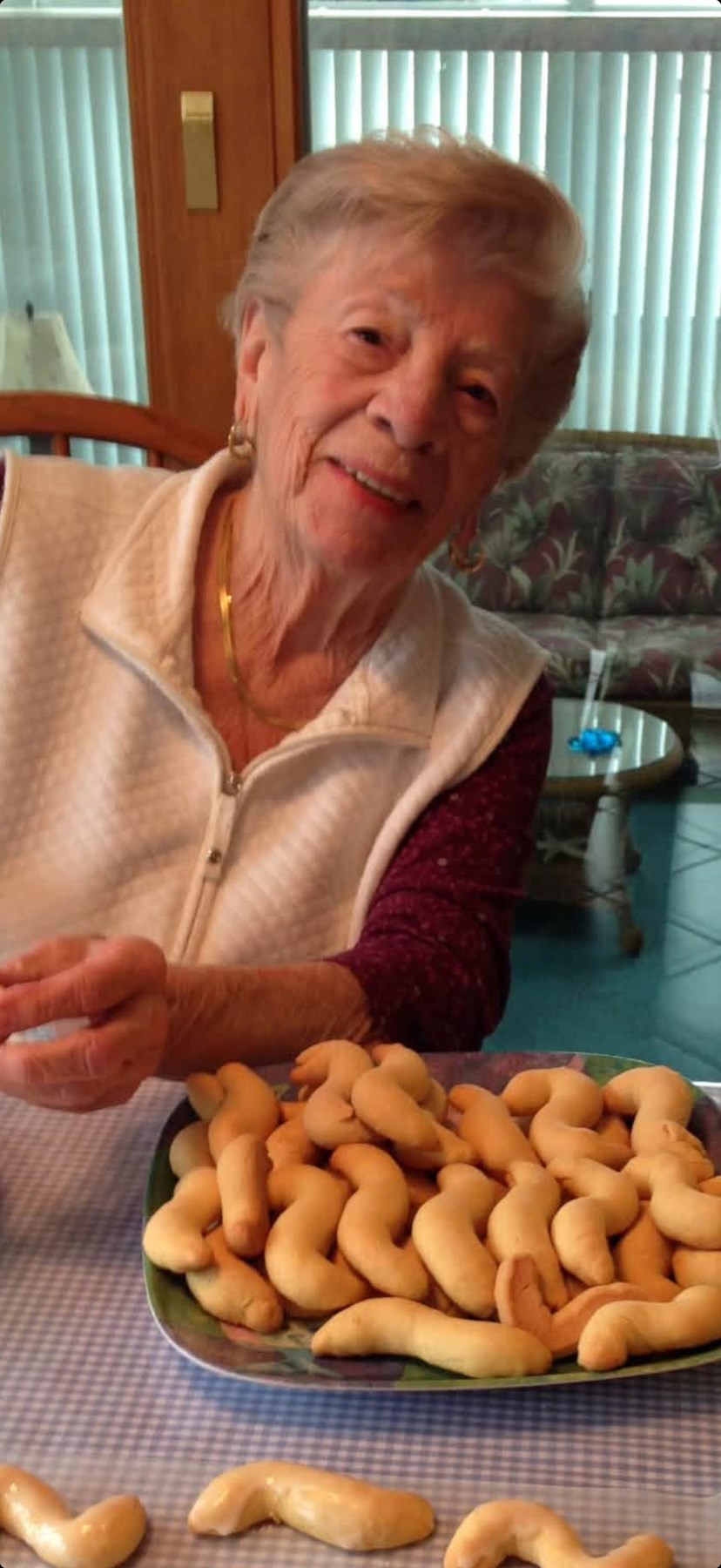 Obituary of Viola Gentile