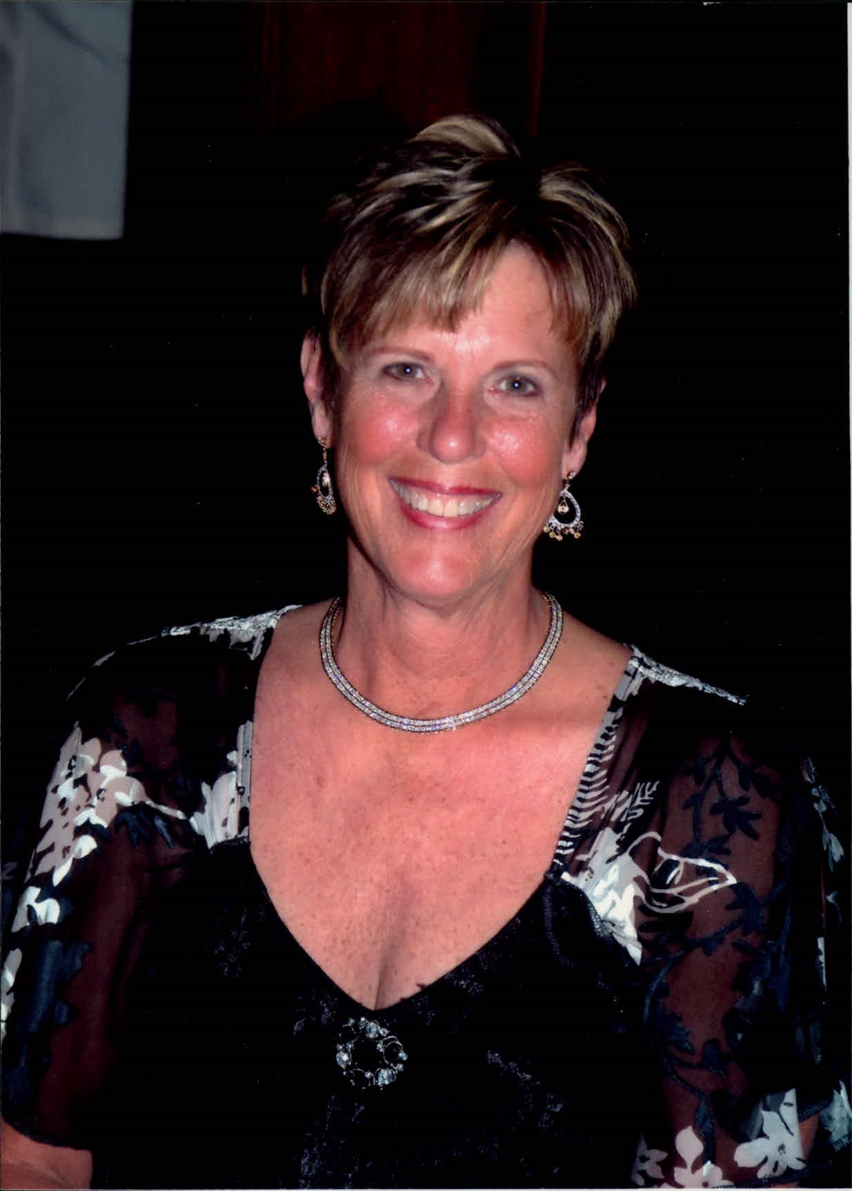 Obituary of Dana Owens Underwood