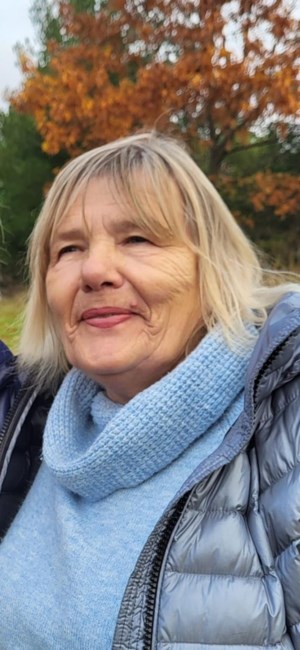 Obituary of Bozena (Niewiadomski) Jaremska