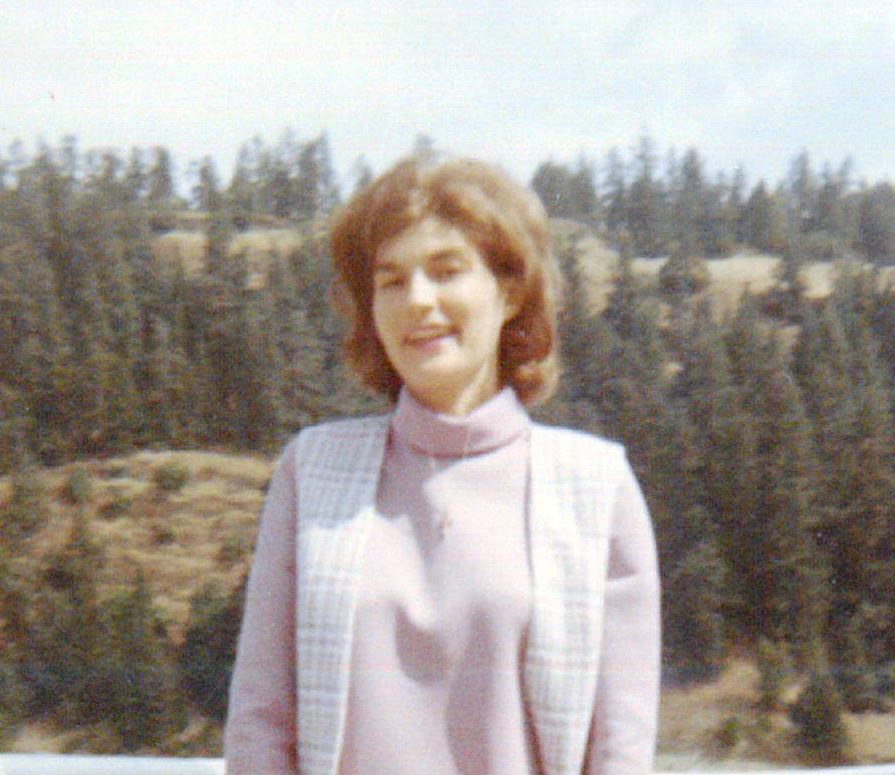 Obituary of Beverly Dale Sophia Moustakas