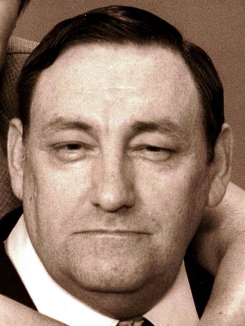 Obituary of Hollis "Dr. Dog" Stewart