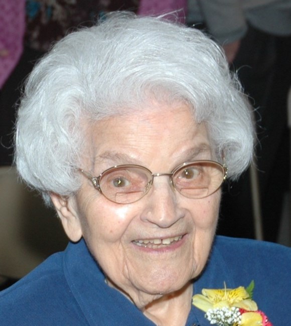 Obituary of Mae Hoffman