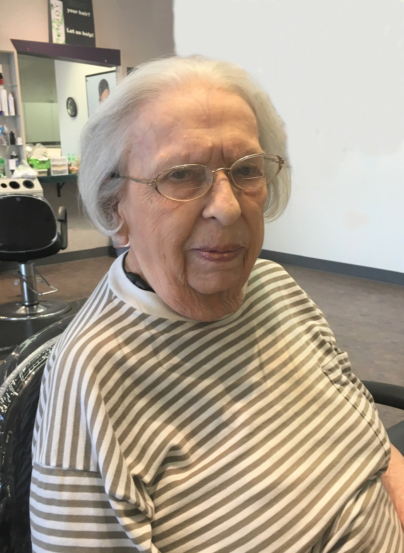 Obituary of Margaret Helen Light