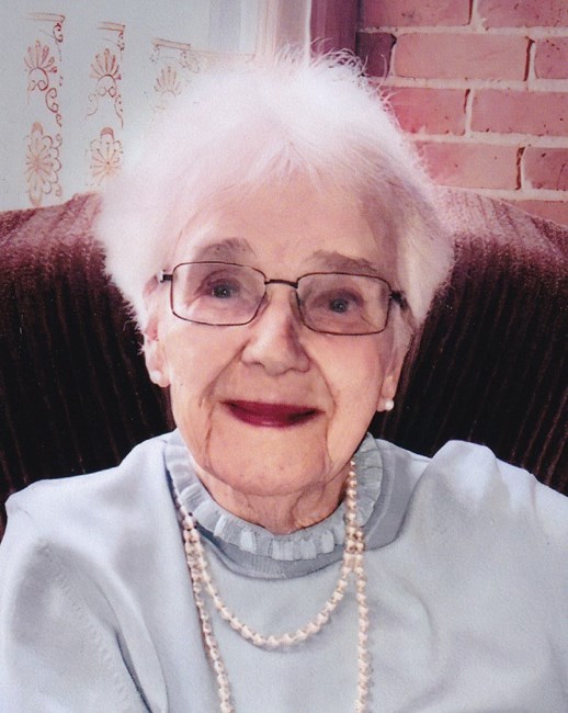 Obituary of Oviette Ellefsen