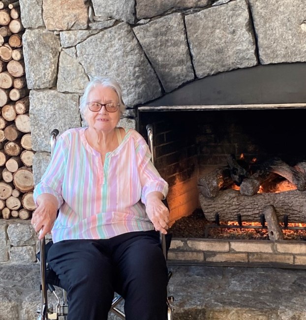 Obituary of Peggy Howard Woods