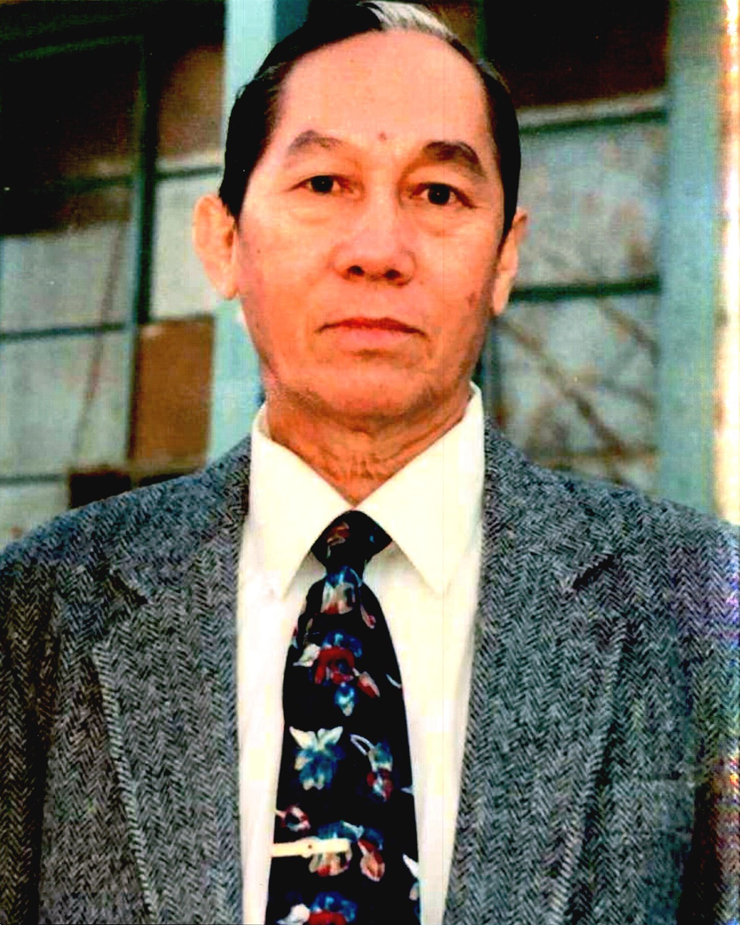 Obituary of Hoi van le