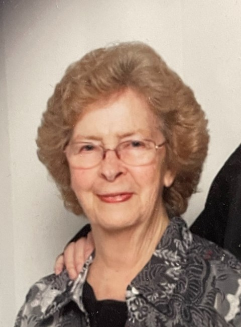 Obituary of Evelyn Wallace Walker