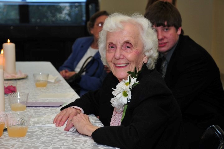 Obituary of Gladys Margaret McKenzie Kitchens