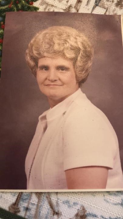 Obituary of Louise Roberts