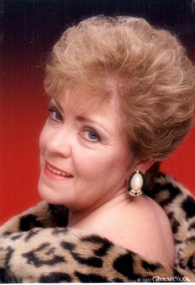 Obituary of Carol Lynn DeFrain