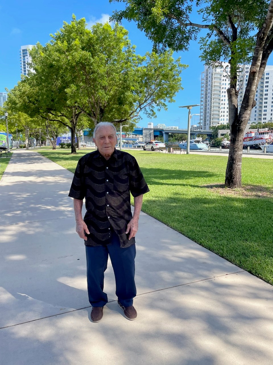 Obituary of Eduardo Martinez Lopez